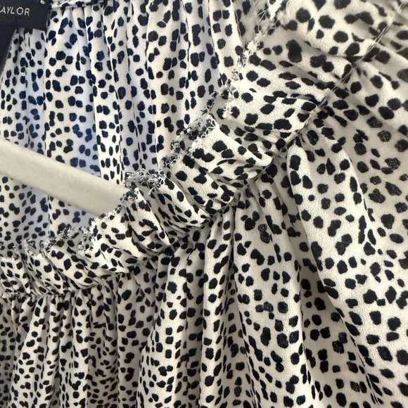 Ann Taylor Medium Black Spotted Long Sleeve Keyhole Front Blouse - Picture 8 of 8